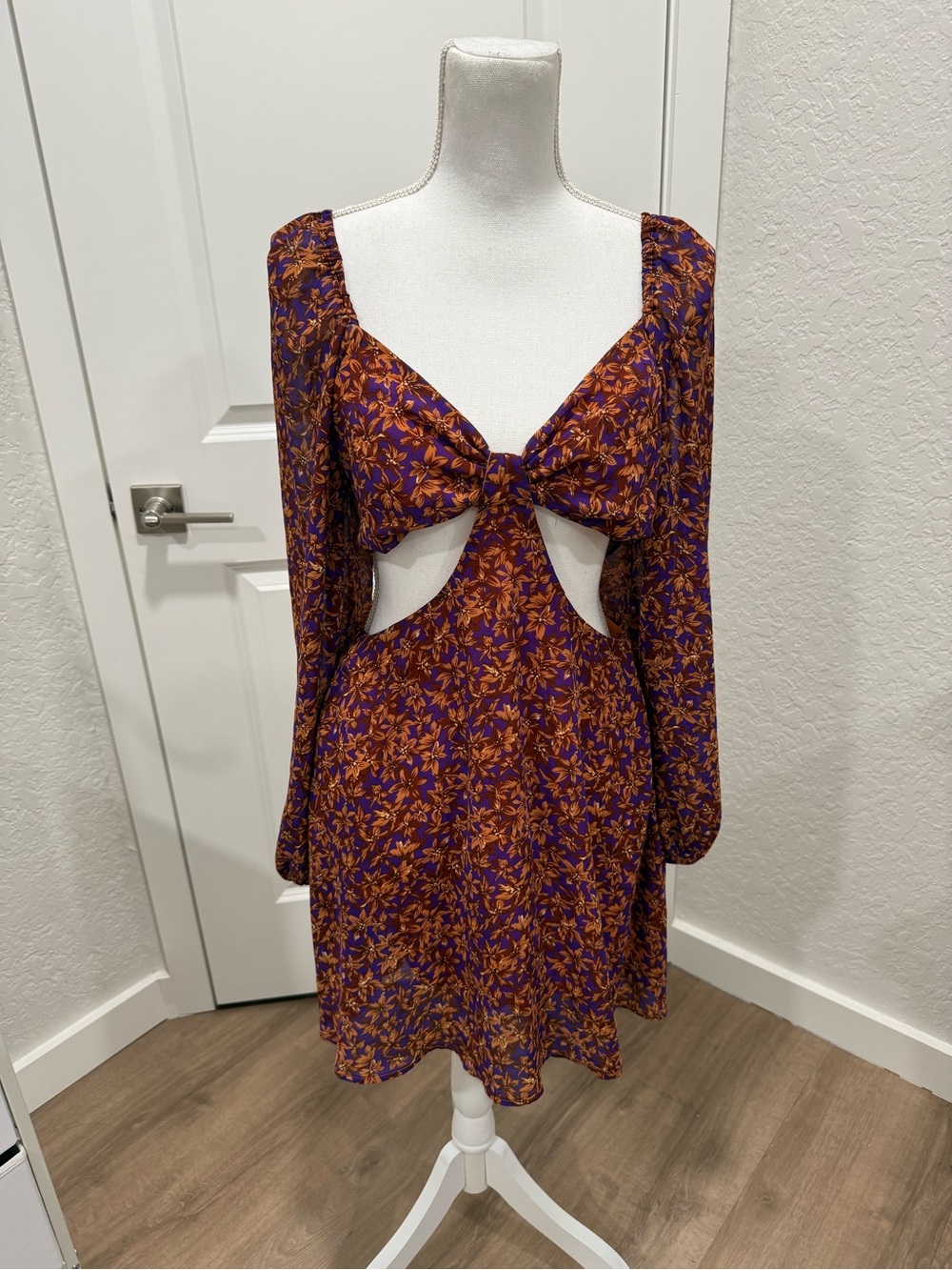 Lulus Fall Purple Floral Print Cutout Long Sleeve Mini Dress Size XL - Picture 3 of 10